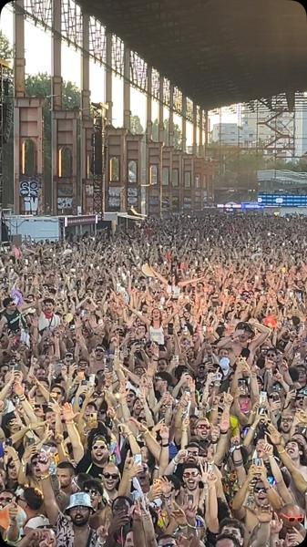 Okay that was INSANE!!! Sunset at Kappa FuturFestival with Sebastian Ingrosso. L
