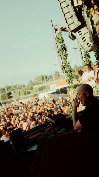 Vincennes calling
@iampaulkalkbrenner 

©️ @troisixzero.tv @raphael.chene