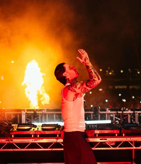@KETTAMA shuts down AVA ⚔️🔥 

g-town forever on Titanic Slipways last night — e