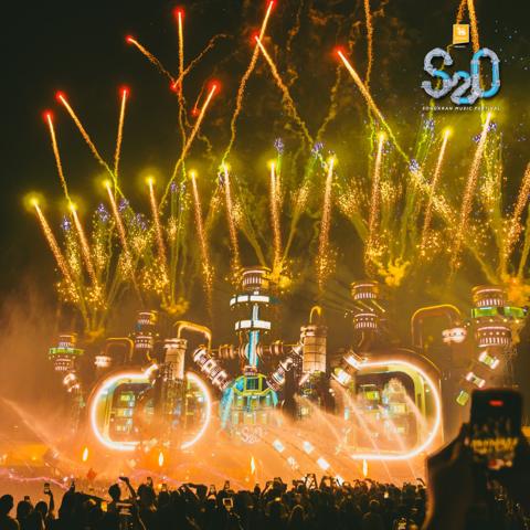 See you tomorrow.  พนเจอแน่ Day 2!!💦🔥

📌 Venue: S2O LAND | RATCHADA https://b