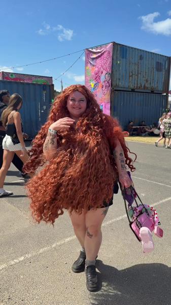 She’s got she’s got a wig! 
