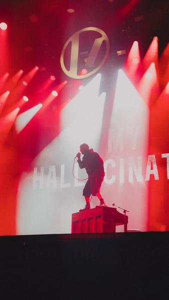 Hurricane 100% textsicher bei @twentyonepilots 🎶