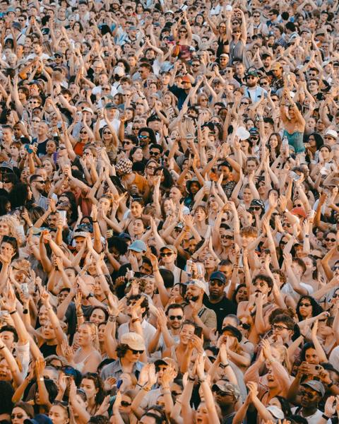 Another Bank Holiday Sunday spent exactly how it should be ☀️

Dancing in the su