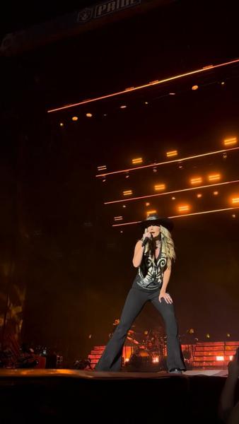 Blazin’ a trail right to Country Thunder Arizona🤭🤠