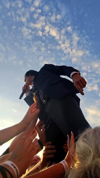 This close to Nick Cave👌

#liveislivebe #nickcave