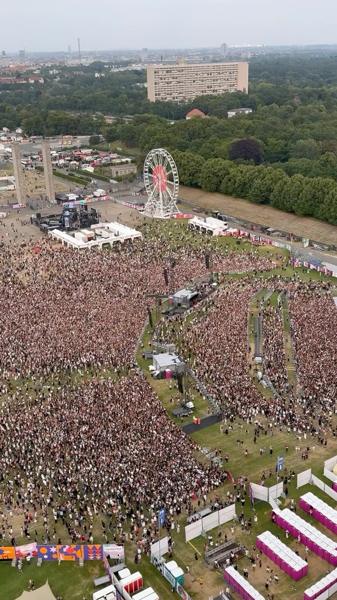 summer is definitely not over yet ๐ฅฐ
#lollaberlin #essence